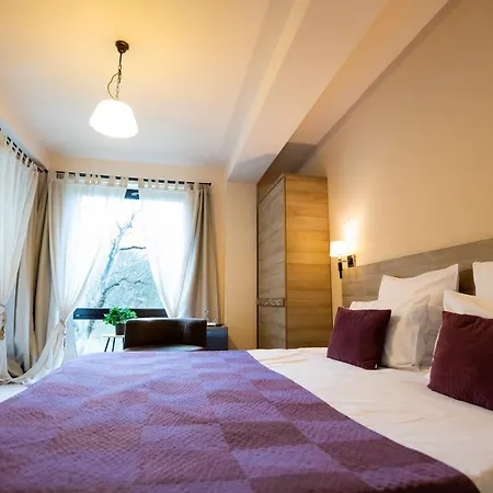 בית הארחה Greenhill 4*